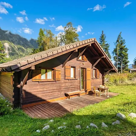 Des Cristaux Cosy Alpine Style For 5 - Happy